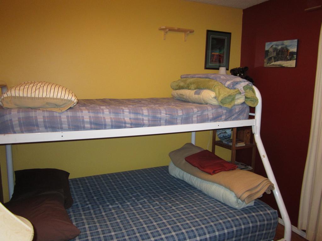 Beez Kneez Bakpakers Pansiyon Whitehorse Oda fotoğraf